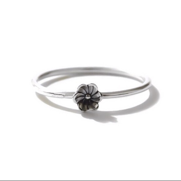 (2-13) Pretty 925 Sterling Silver Tiny 5mm Cupped Flower Stackable/Stacking Ring - Picture 2 of 9